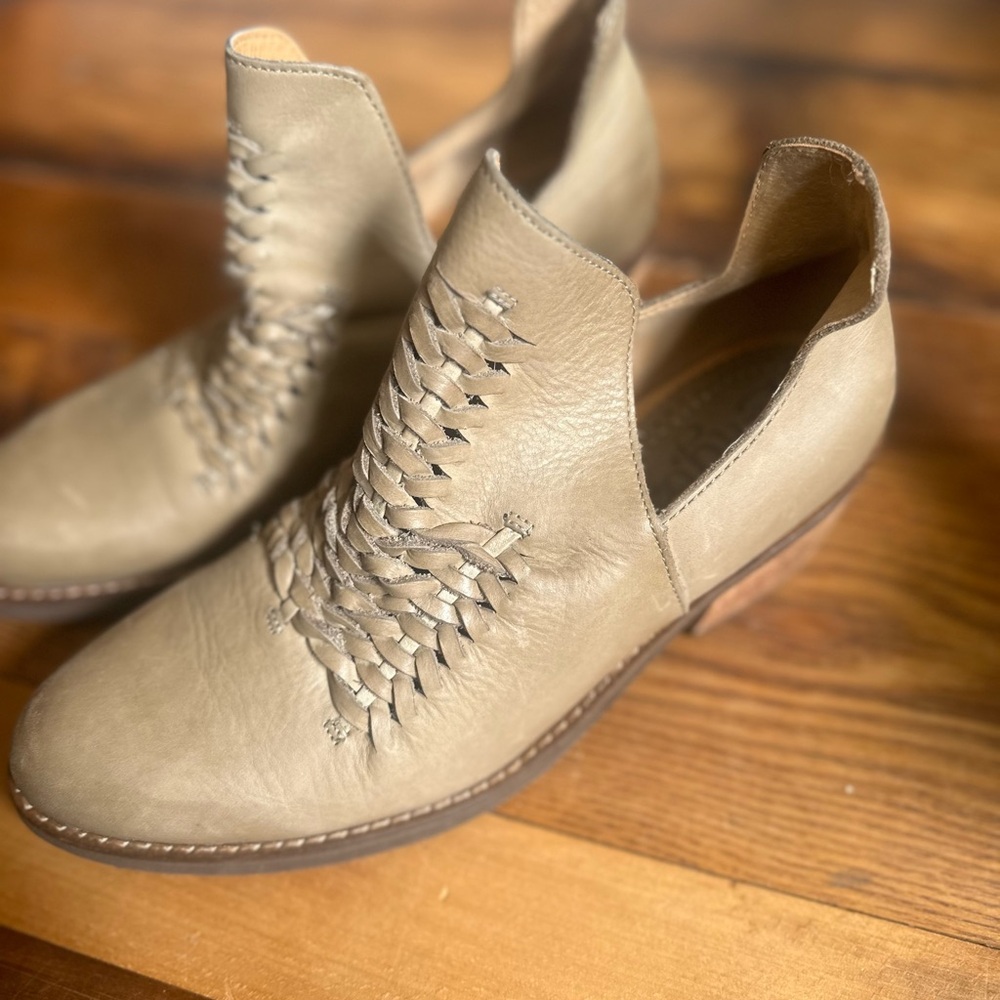Latino leather 6.5